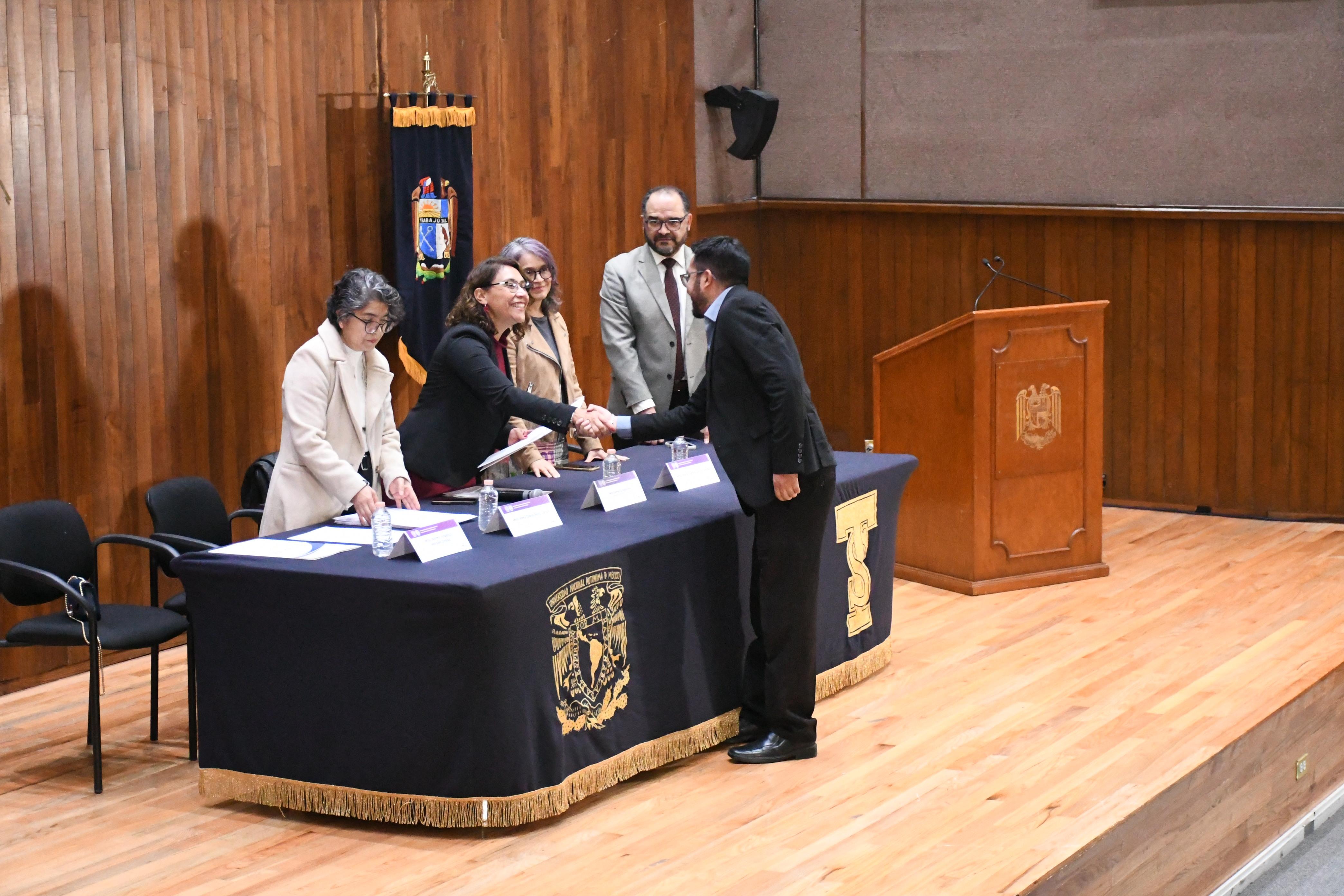  Entrega de Reconocimientos a Trabajadoras Sociales del ISSSTE, en la Escuela de Trabajo Social UNAM